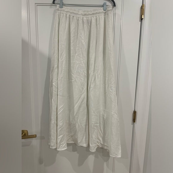 Junee Slate Maxi White Linen Skirt With Drawstrings - Picture 3 of 4